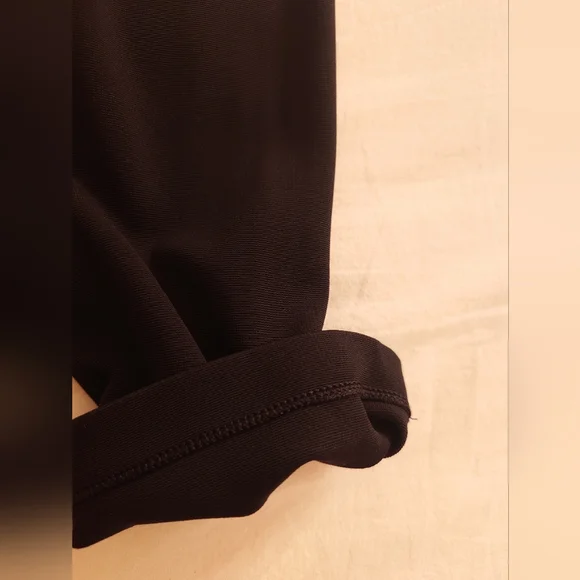 EUC Black BCBG MAXAZRIA Ankle Length Mid-Rise Leggings Ponte Pants S Back Zip - Picture 6 of 15